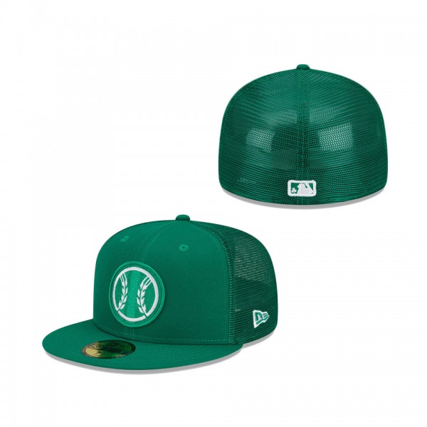 Milwaukee Brewers New Era 2022 St. Patrick's Day On-Field 59FIFTY Fitted Hat Green